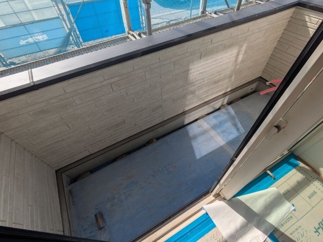 バルコニー　工事中