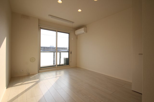 居室・リビング　別号室の写真です