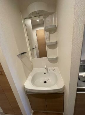 洗面設備　※同仕様写真含む