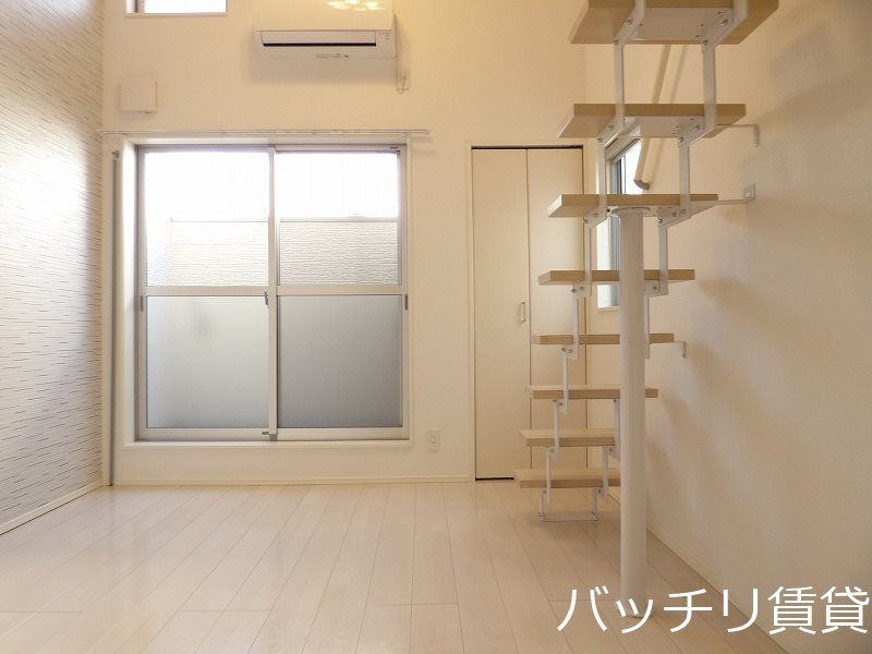 バルコニー　同型タイプの為、現状を優先致します。