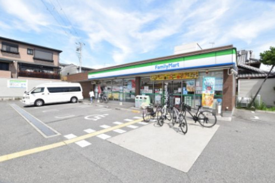 コンビニ　ファミリーマート 高石高師浜店（コンビニ）まで95m