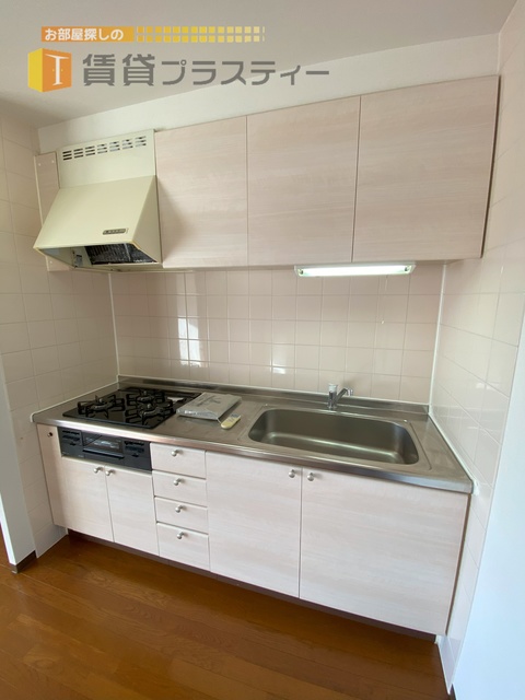 キッチン　３口システムキッチン