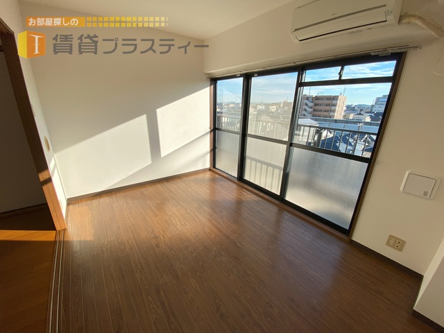 居室・リビング　日差しをたっぷり浴びて気分あげあげ