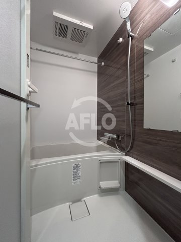 バス・シャワールーム　コンフォリア・リヴ淡路　浴室