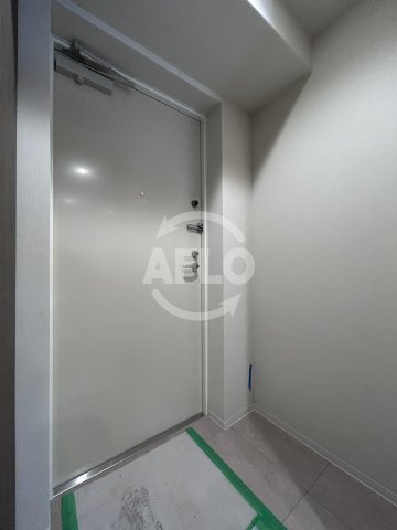 玄関　コンフォリア・リヴ淡路　玄関