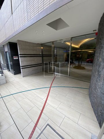 エントランス　セレニテ本町グランデ　エントランス