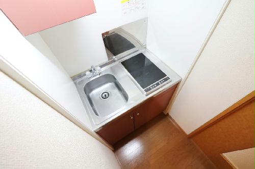 キッチン　２口コンロ付きラジエントヒータを設置