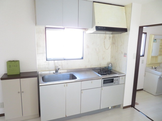 キッチン　ガスコンロ付きシステムキッチン