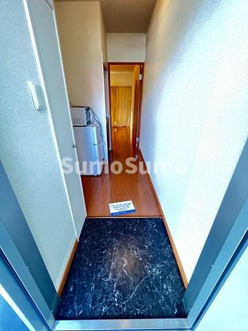 玄関　収納もある玄関です