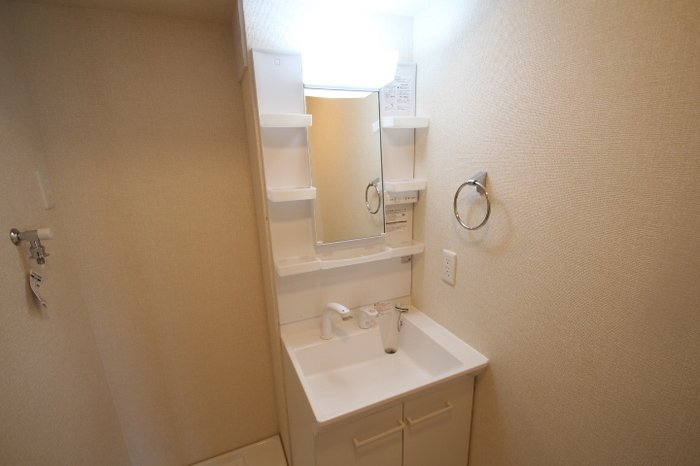 洗面設備　※写真は別部屋参考画です