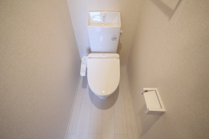 トイレ　※写真は別部屋参考画です