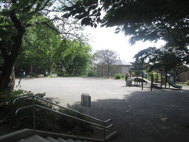 公園　★★踊場公園（公園）まで879m