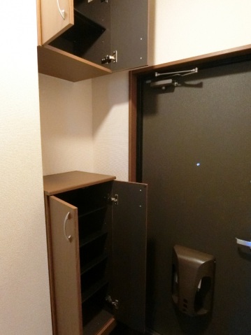 玄関　シューズケース