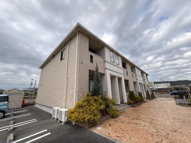 エントランス　外観写真（昼）