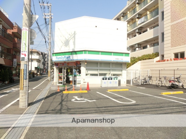 コンビニ　ファミリーマート吹田垂水町一丁目店（コンビニ）まで316m