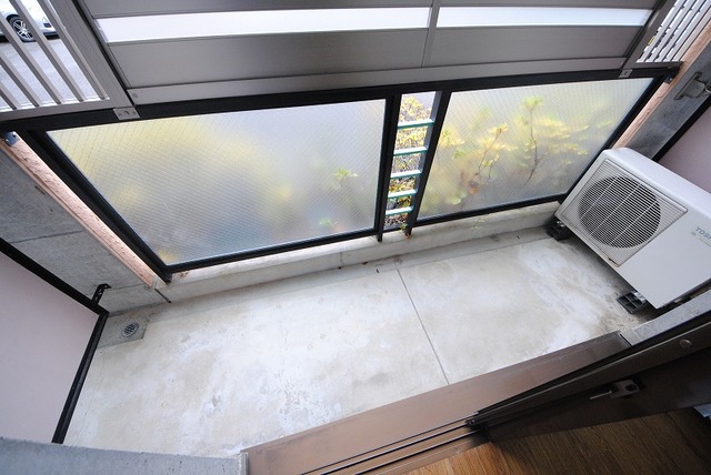 バルコニー　写真は１１７号室