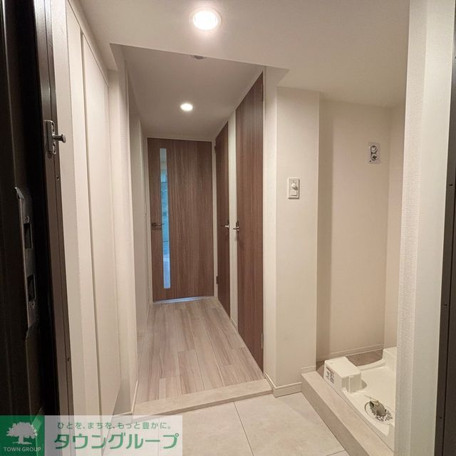 玄関　※写真は同タイプ住戸です。