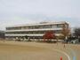 小学校　鎌田小学校（小学校）まで700m