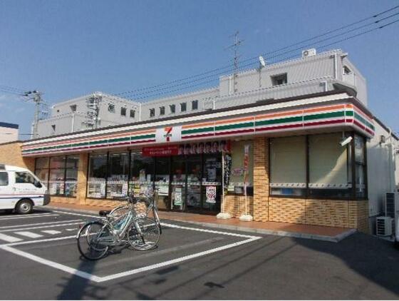 コンビニ　セブンイレブン相模原東林間３丁目店（コンビニ）まで50m