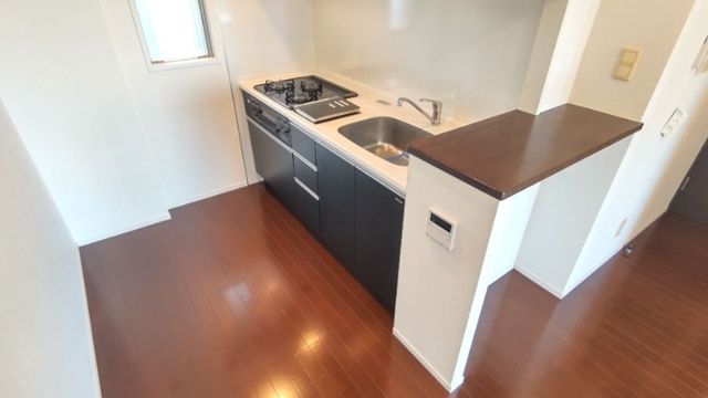 キッチン　写真は同タイプ住居です。