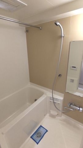 バス・シャワールーム　写真は同タイプ住居です。