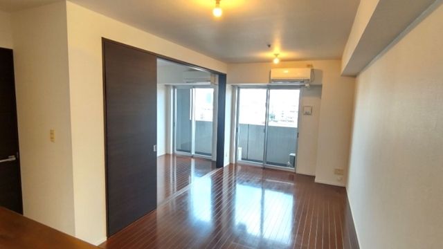 居室・リビング　写真は同タイプ住居です。