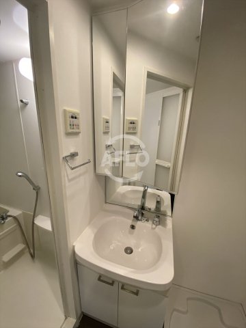 洗面設備　アーデン谷町　洗面化粧台