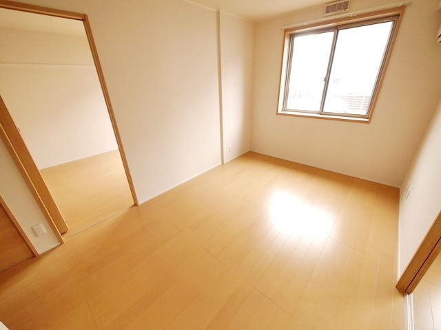 居室・リビング　★日当たり良好★