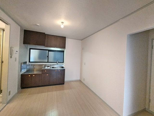 居室・リビング　６帖のダイニングキッチン♪