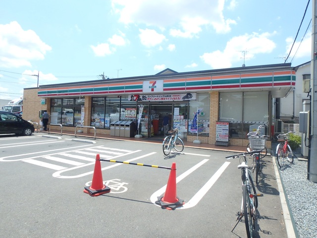 コンビニ　セブン－イレブン　戸田美女木８丁目店（コンビニ）まで550m