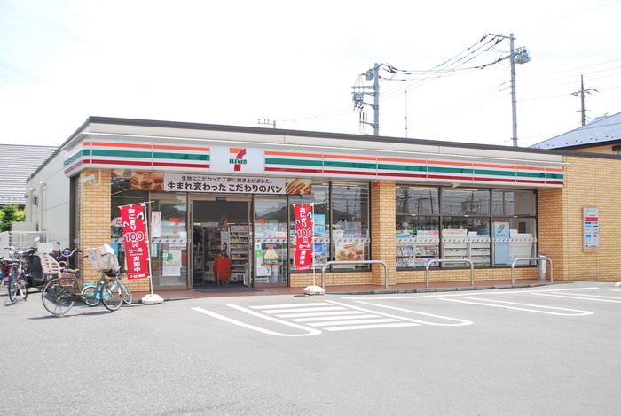 コンビニ　セブンイレブン（コンビニ）まで214m