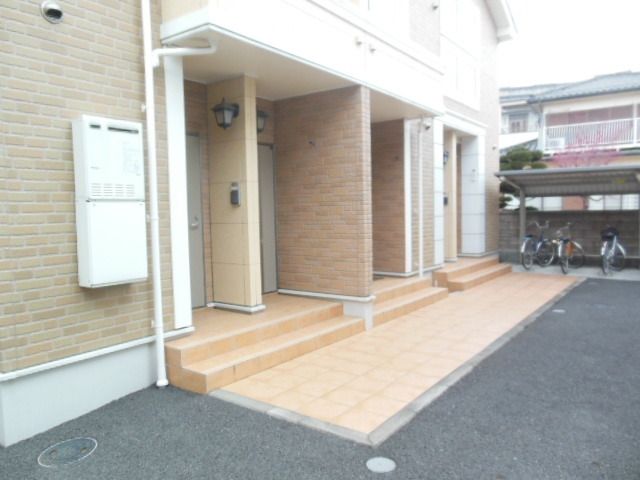 エントランス　★おしゃれな玄関ポーチです★