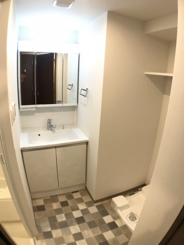 洗面設備　シャンプードレッサー洗面台♪