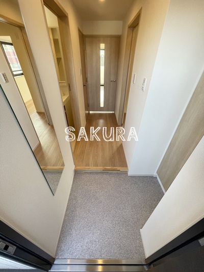 玄関　収納豊富なシューズボックスです♪