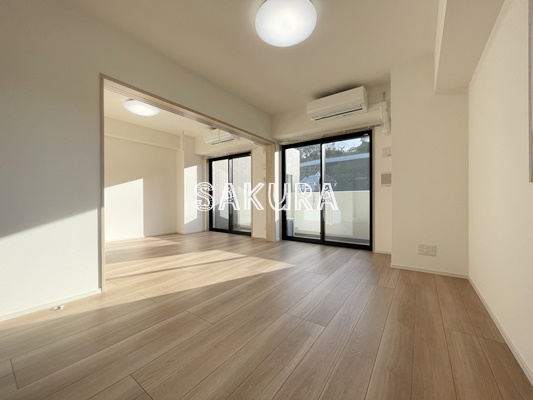 居室・リビング　使いやすい形の為、レイアウトを楽しめます♪