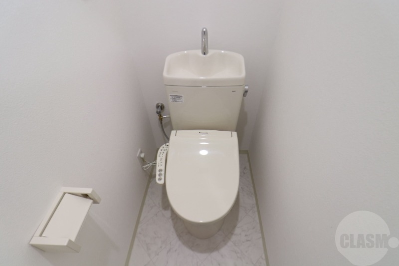 トイレ　温水洗浄便座