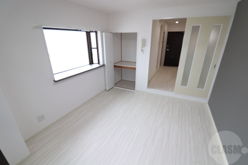 居室・リビング　６．３帖の洋室