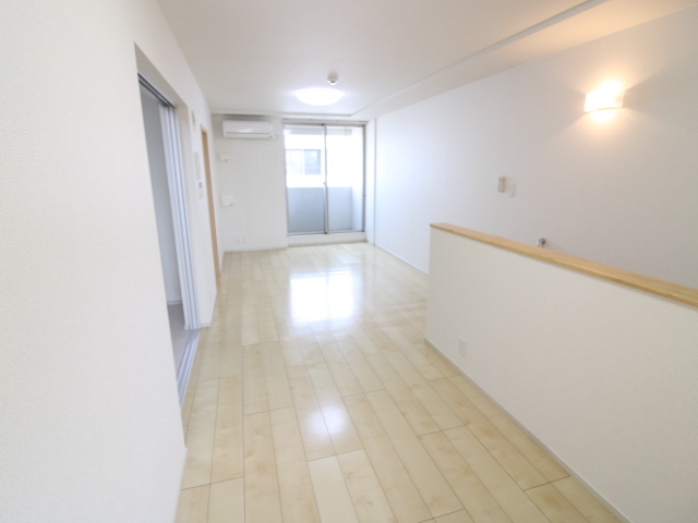 居室・リビング　２１１１０６－４０６