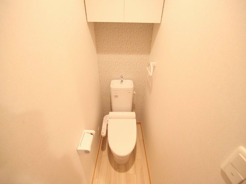 トイレ　温水洗浄暖房便座付トイレ