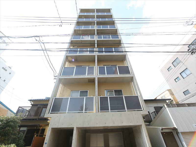 建物外観　外観　オートロック　1フロア2部屋（全部屋角部屋）