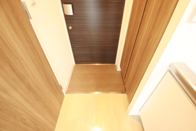 玄関　※別室の参考写真の為、現況優先です。