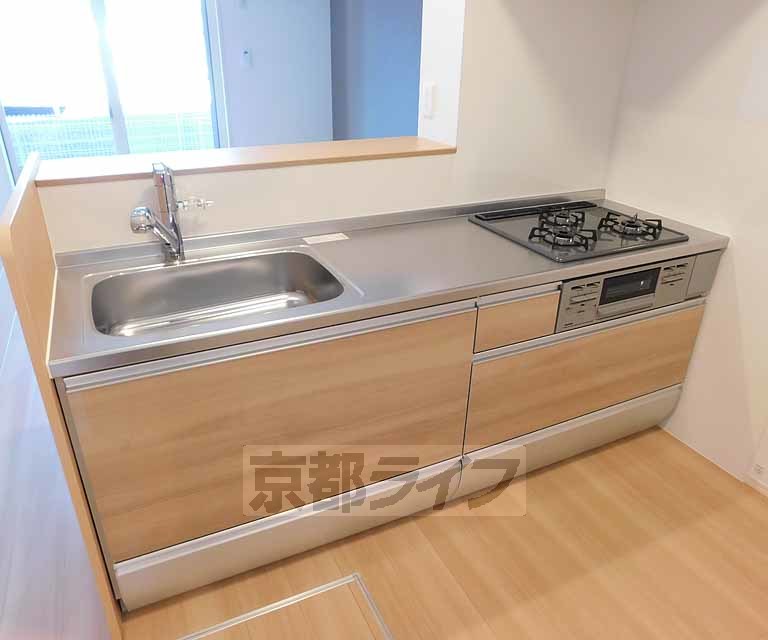 キッチン　使い易いシステムキッチンです