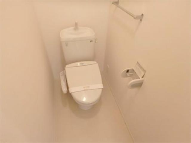 トイレ　温水洗浄暖房便座