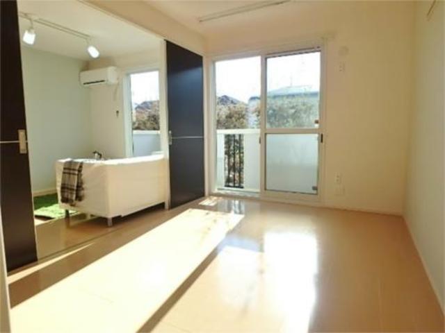 居室・リビング　日当たり良好です