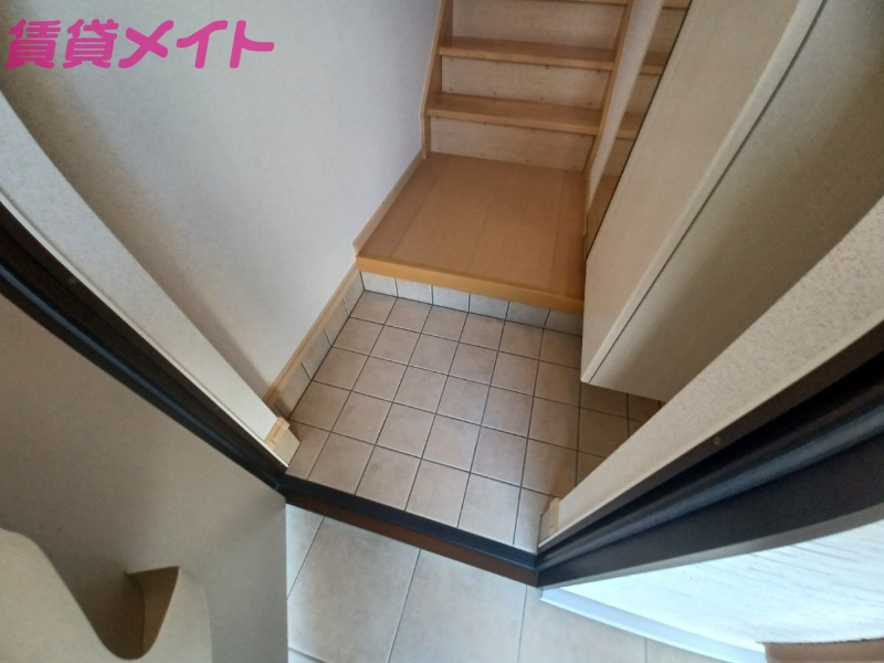 玄関　同型参考写真