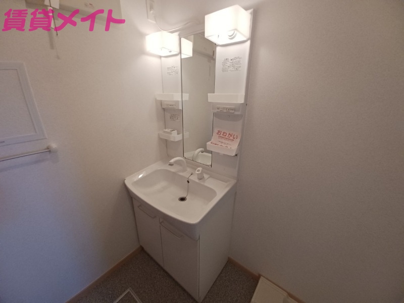 洗面設備　同型参考写真