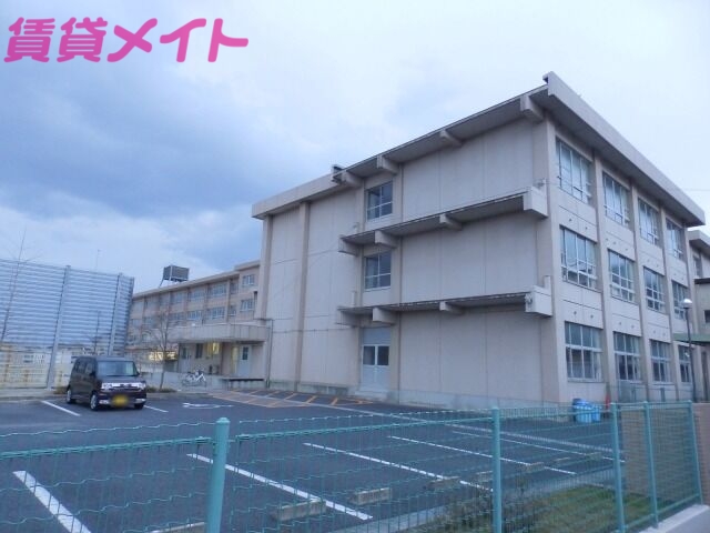 小学校　四日市市立八郷小学校（小学校）まで1702m