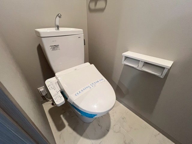 トイレ　別号室の写真です