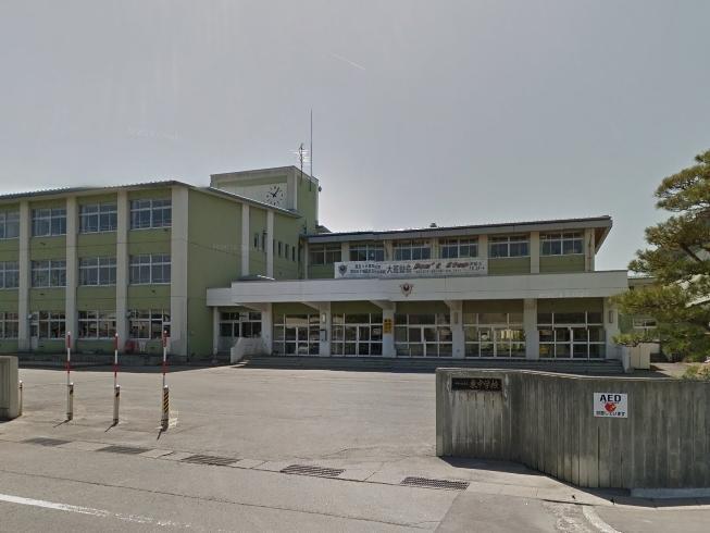 中学校　十和田東中学校（中学校）まで1900m