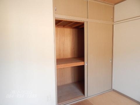 収納　押入